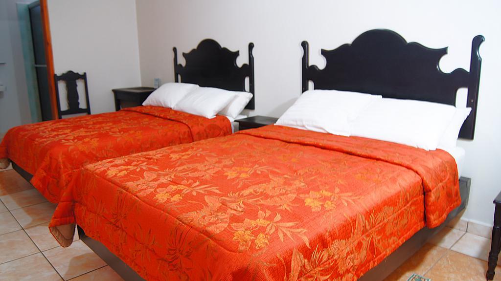 Uw Oasis Hotel Λα Σέιμπα Δωμάτιο φωτογραφία