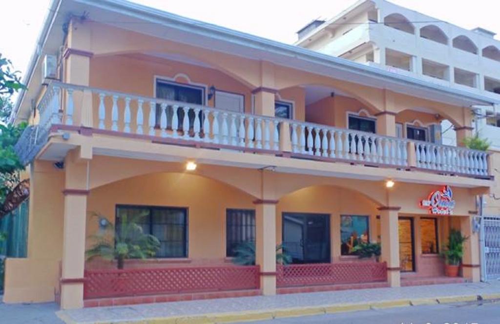 Uw Oasis Hotel Λα Σέιμπα Εξωτερικό φωτογραφία