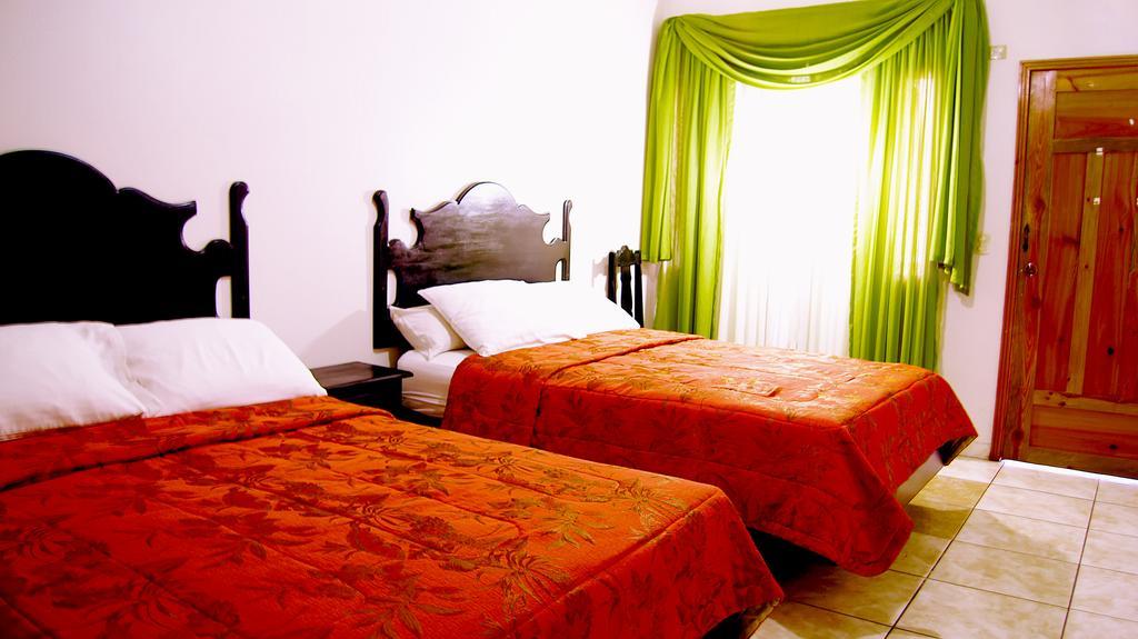 Uw Oasis Hotel Λα Σέιμπα Δωμάτιο φωτογραφία