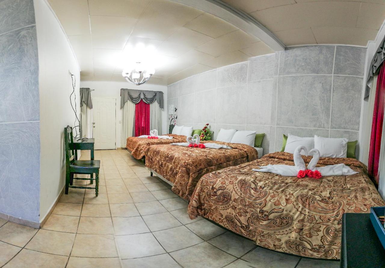Uw Oasis Hotel Λα Σέιμπα Εξωτερικό φωτογραφία